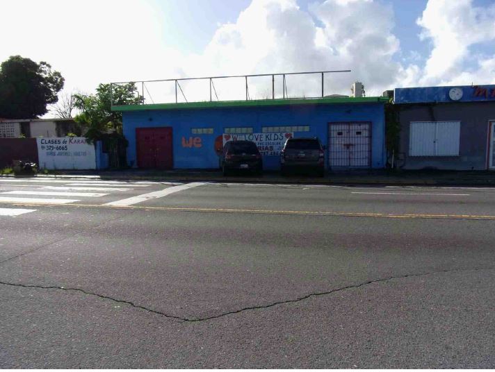 Discover the potential of this commercial property, strategically